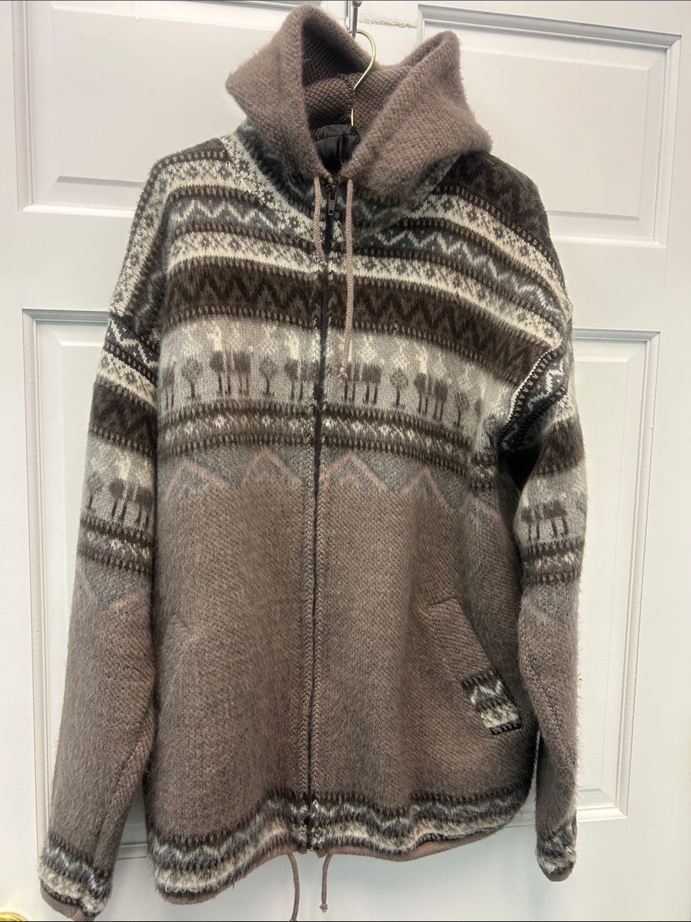 Artesanias Tuntaquimba Wool Hand Made in Equador Hooded Full Zip Sweater Jacket